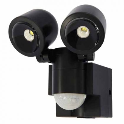 SECURITY LIGHT      EZYLED TWO SPOT PIR